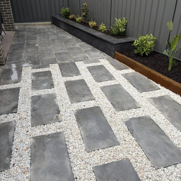 Coastal Stone 800 Steel Paving | Versawall with bullnose Garden Wall Charcoal | Rosewall Landscaping7